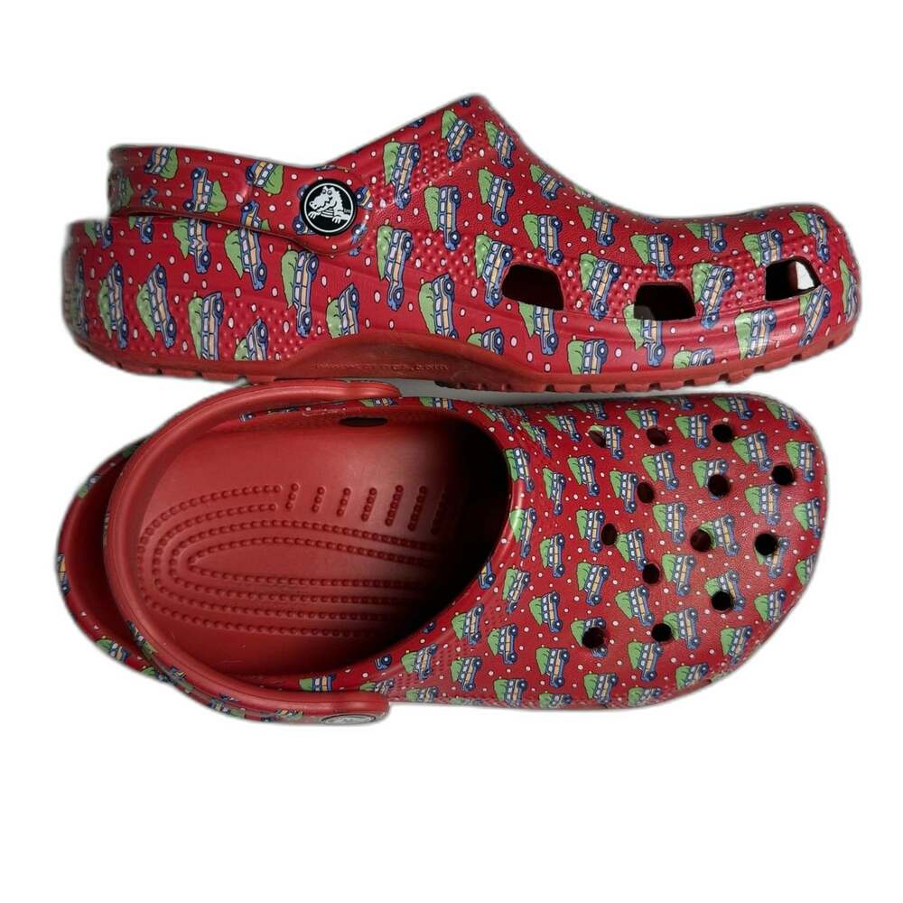 Crocs Vineyard Vines Holiday Clogs, 5M or 7W, Classic, Red with Wagon/Tree Whale